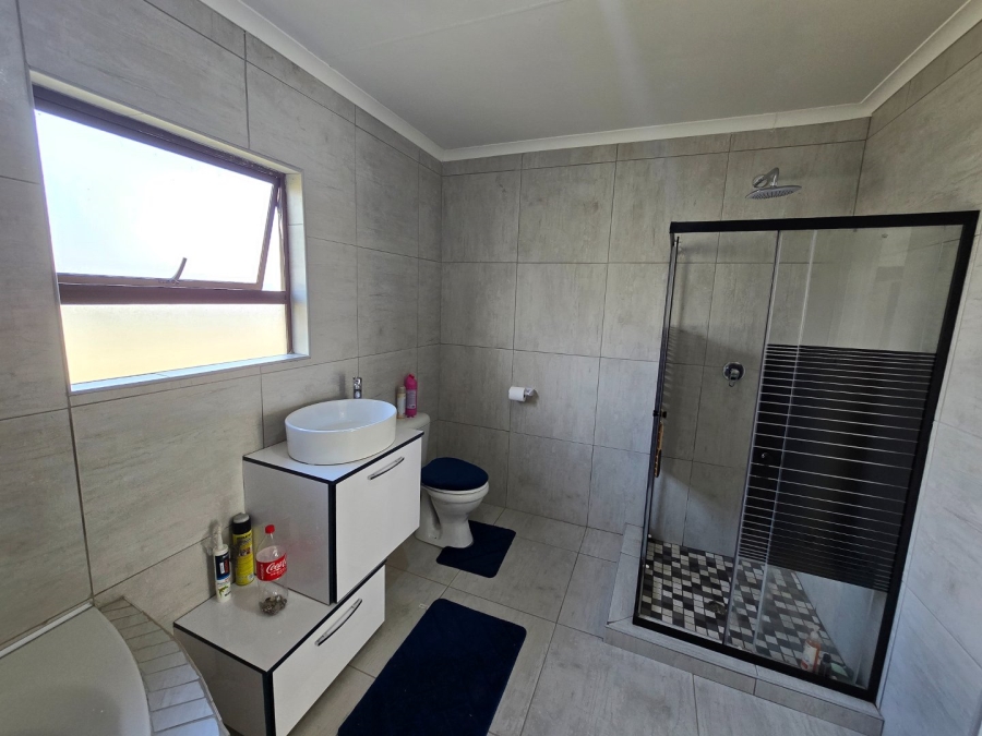 3 Bedroom Property for Sale in Bakenpark Free State